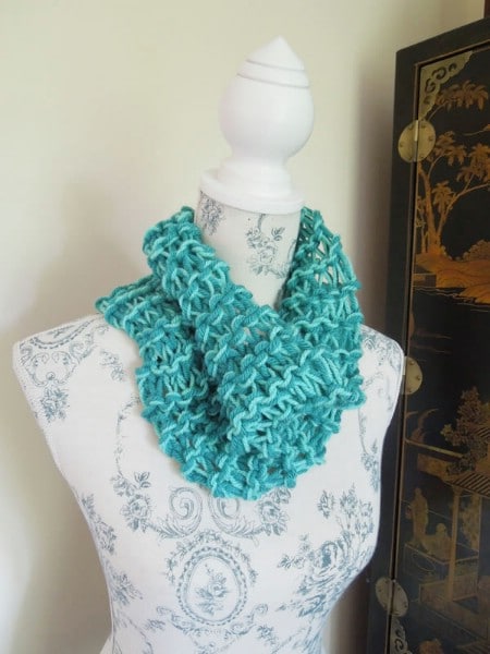 The Afternoon Scarf - 30 Super Easy Knitting and Crochet Patterns for Beginners