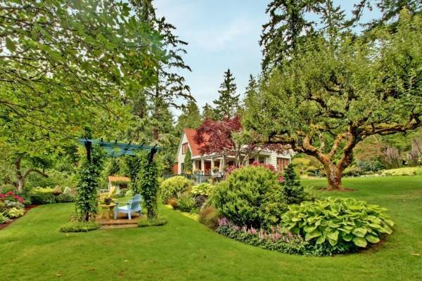 Как спланировать участок загородного дома - фото зоны отдыха в саду