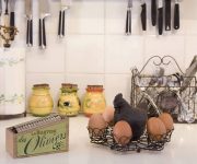 Kitchen country style decor – chicken – egg stand.