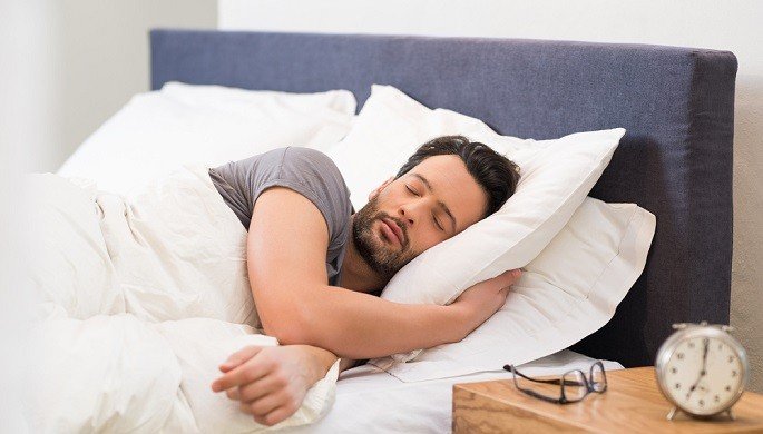 На какой стороне кровати лучше спать супругам для сохранения брака