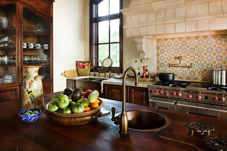 Дизайн интерьера кухни в средиземноморском стиле - фото