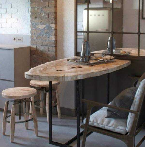 Стол и стулья в кухню в стиле лофт